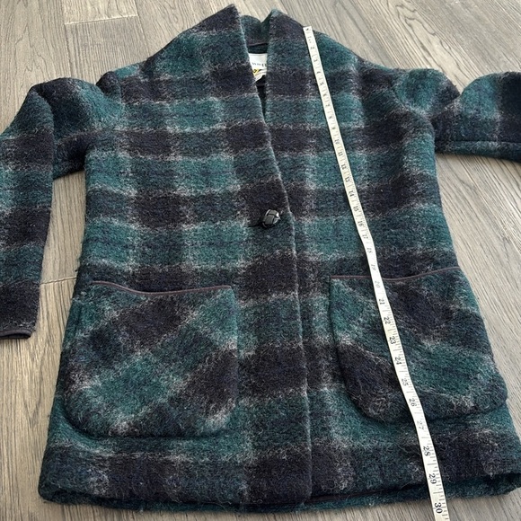 Wilfred Free | Aritzia wool blend off duty jacket green and black plaid - Picture 7 of 14
